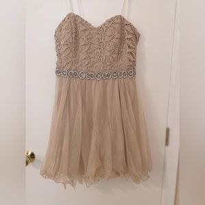 Sand color mini dress. Size: 13